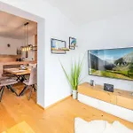 Lägenhet Planaiblick-lodge - By Mynests