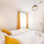 Planaiblick-lodge - By Mynests Lägenhet Schladming